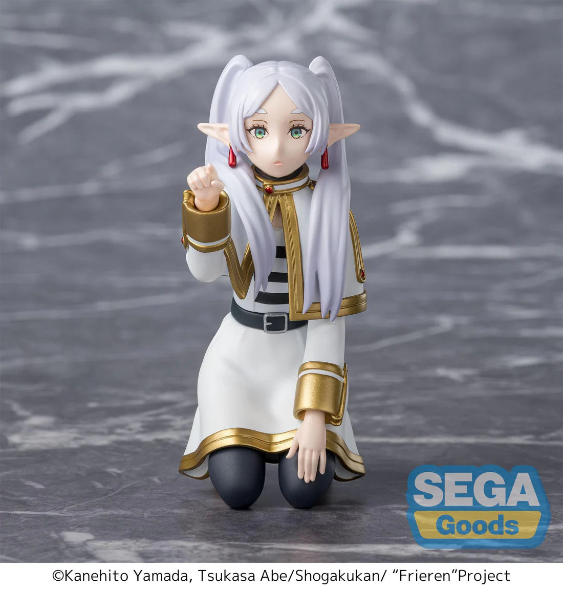 Frieren: Beyond Journey's End Frieren (Poking Something) Premium Perching Figure