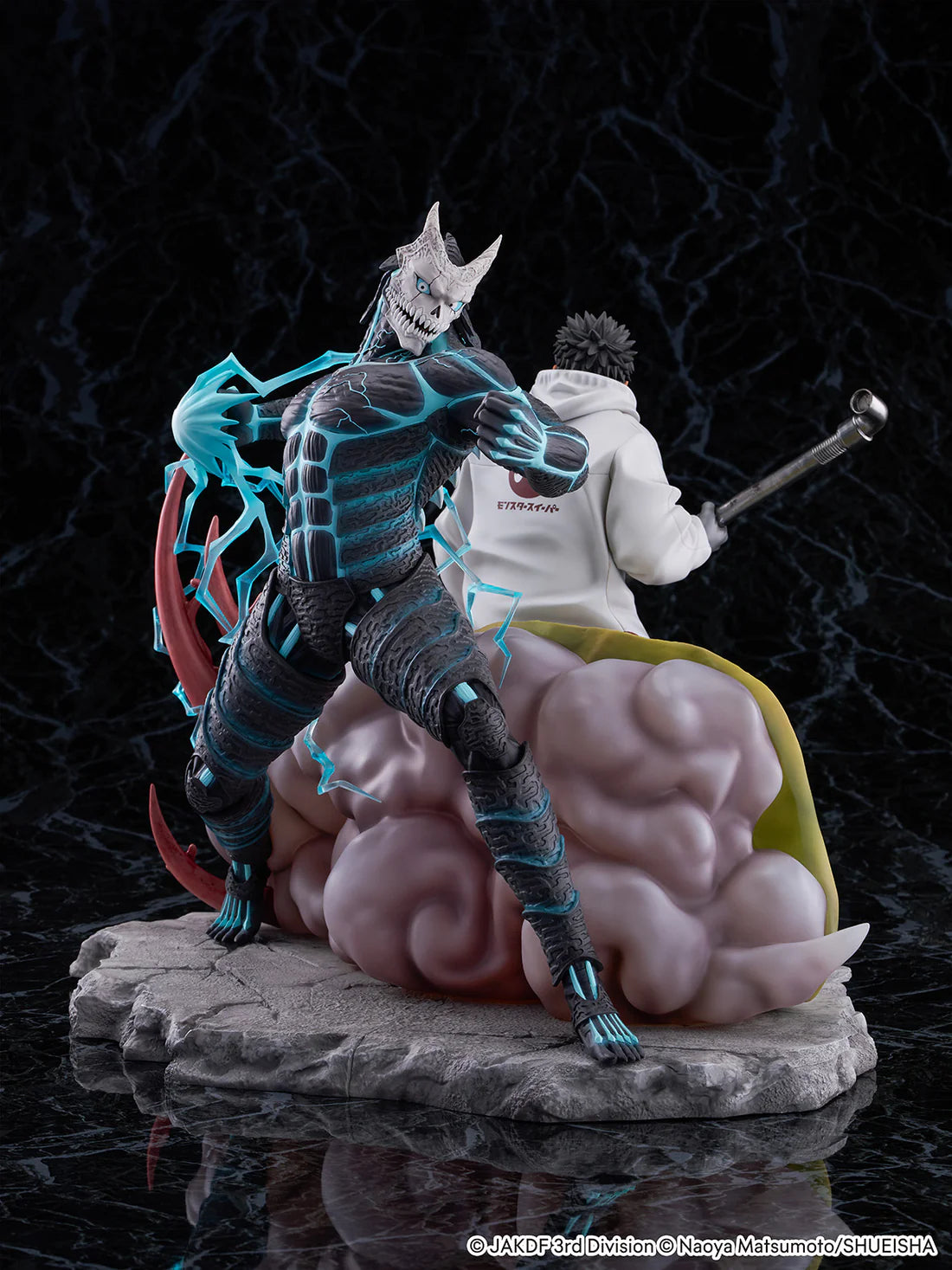 Kaiju No. 8 Kafka Hibino & Kaiju No. 8 1/7 Scale Shibuya Scramble Figure