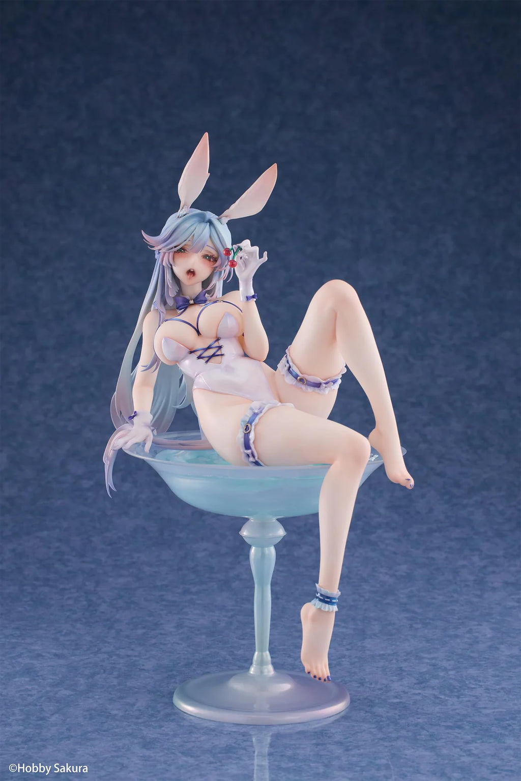 Cocktail Glass Bunny Regular Edition 1/6 Scale Figure