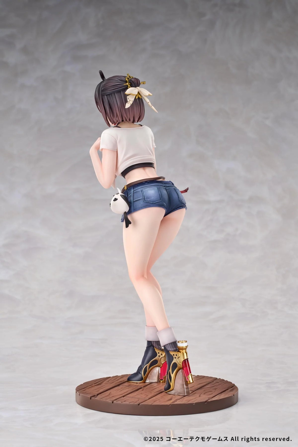 Atelier Yumia: The Alchemist of Memories & the Envisioned Land Yumia Liessfeldt (A Glance Through the Mirror) 1/7 Scale Figure