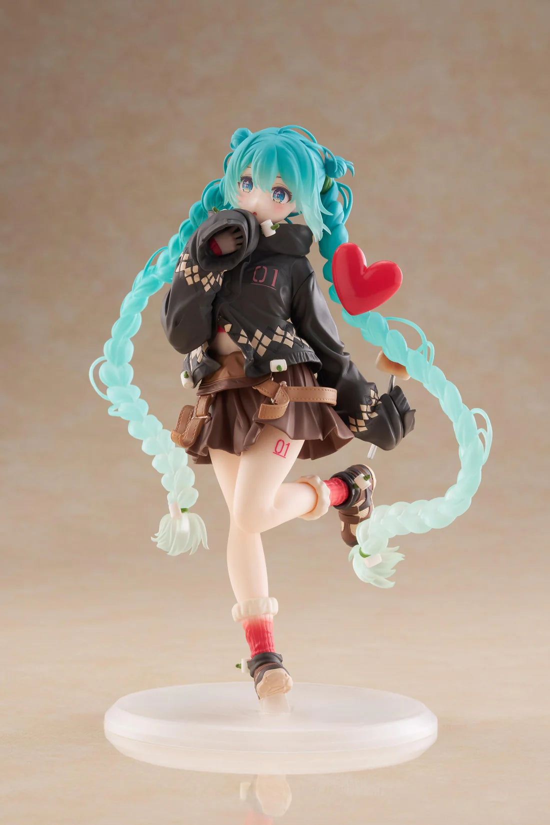 Hatsune Miku Fashion Outdoor Ver. Figure
