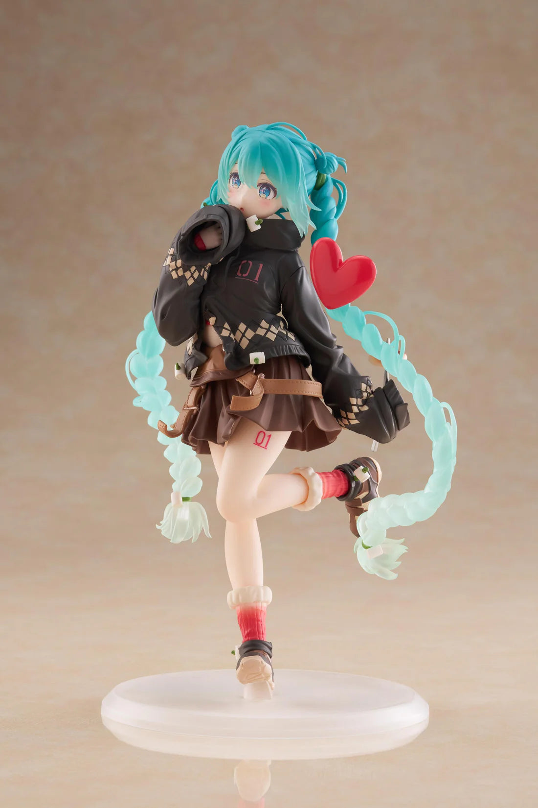 Hatsune Miku Fashion Outdoor Ver. Figure