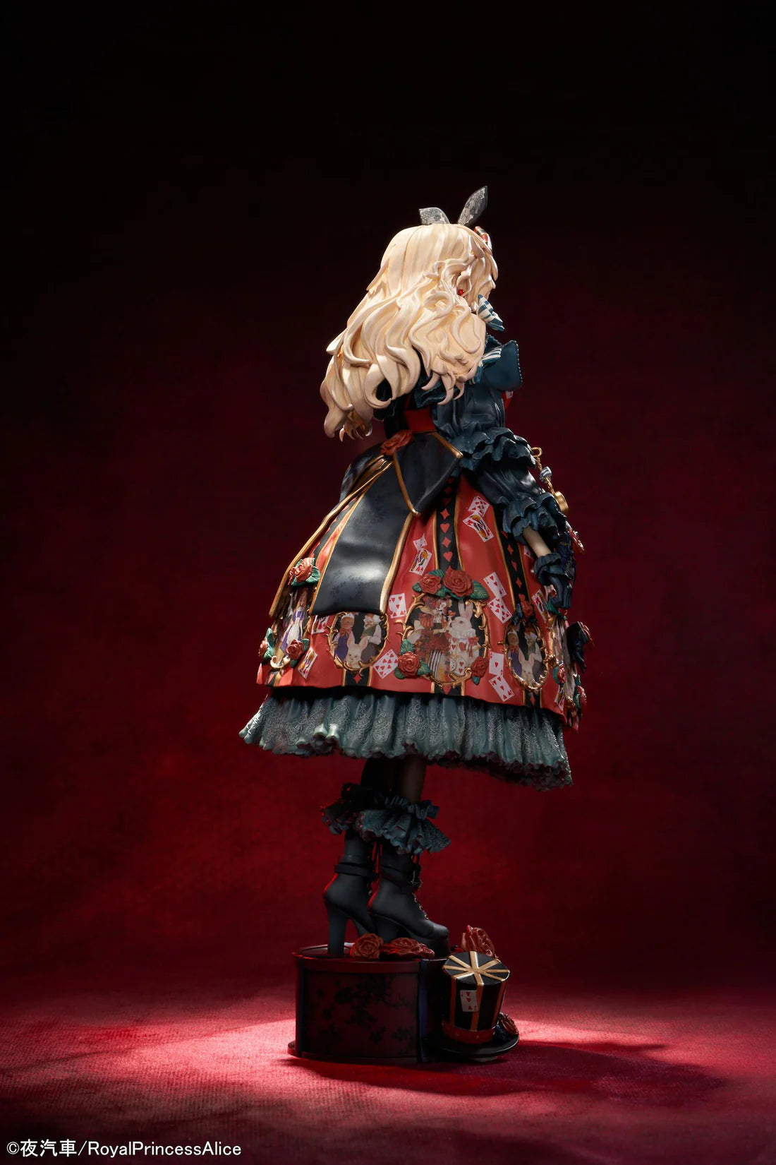 Red Queen and Princess Alice 1/6 Scale Figure