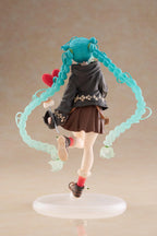 Hatsune Miku Fashion Outdoor Ver. Figure