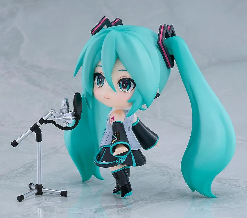 Hatsune Miku V6 Nendoroid