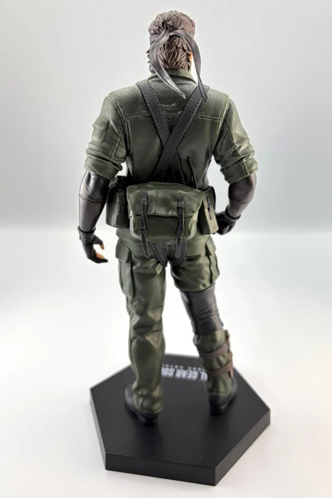 Metal Gear Solid Delta: Snake Eater Naked Snake Figure Collection