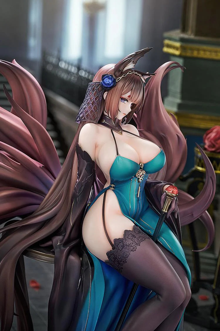 Azur Lane Amagi: Throne of Fallen Petals Ver. 1/7 Scale Figure