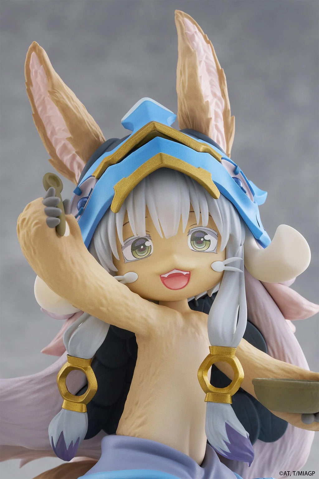 Made in Abyss: The Golden City of the Scorching Sun Nanachi: Mealtime Ver. Desktop Cute Figure