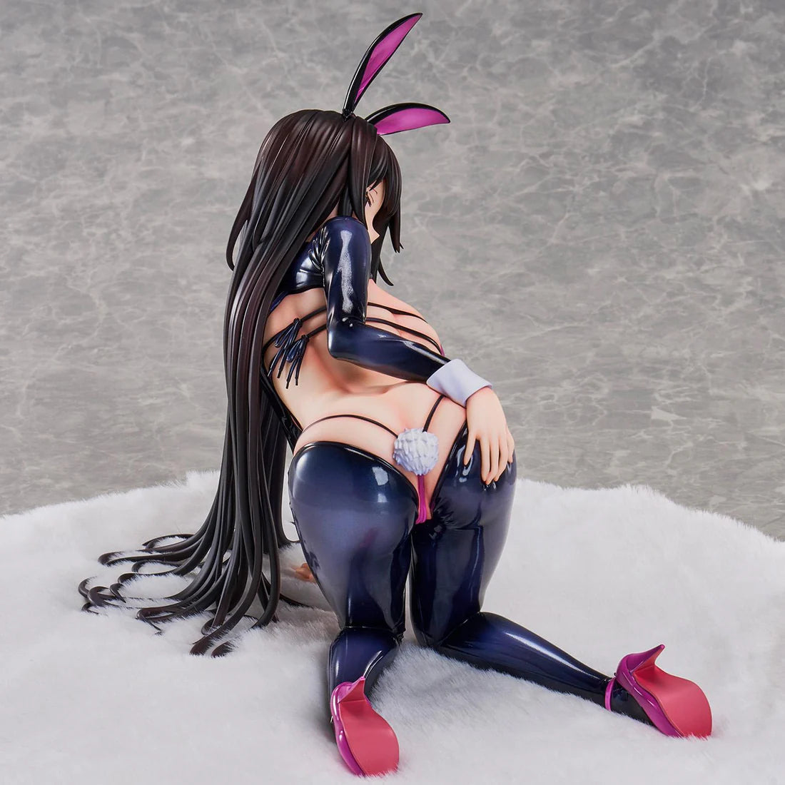 Hirari Illustration Reverse Bunny Figure