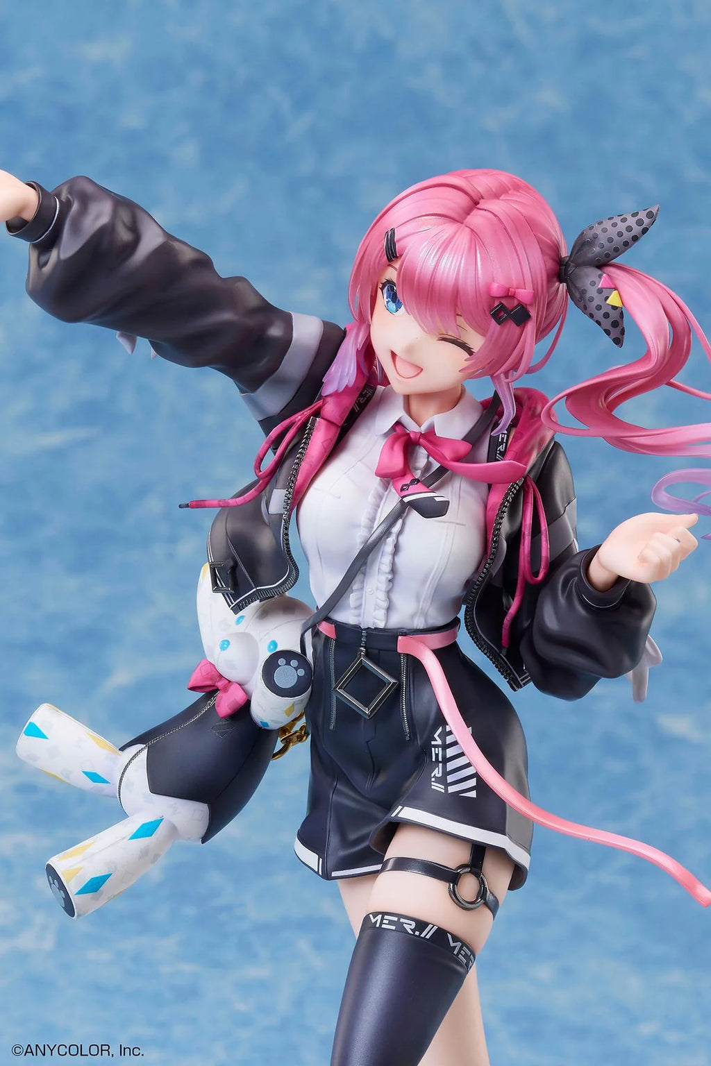 Nijisanji Kuramochi Meruto 1/7 Scale Figure