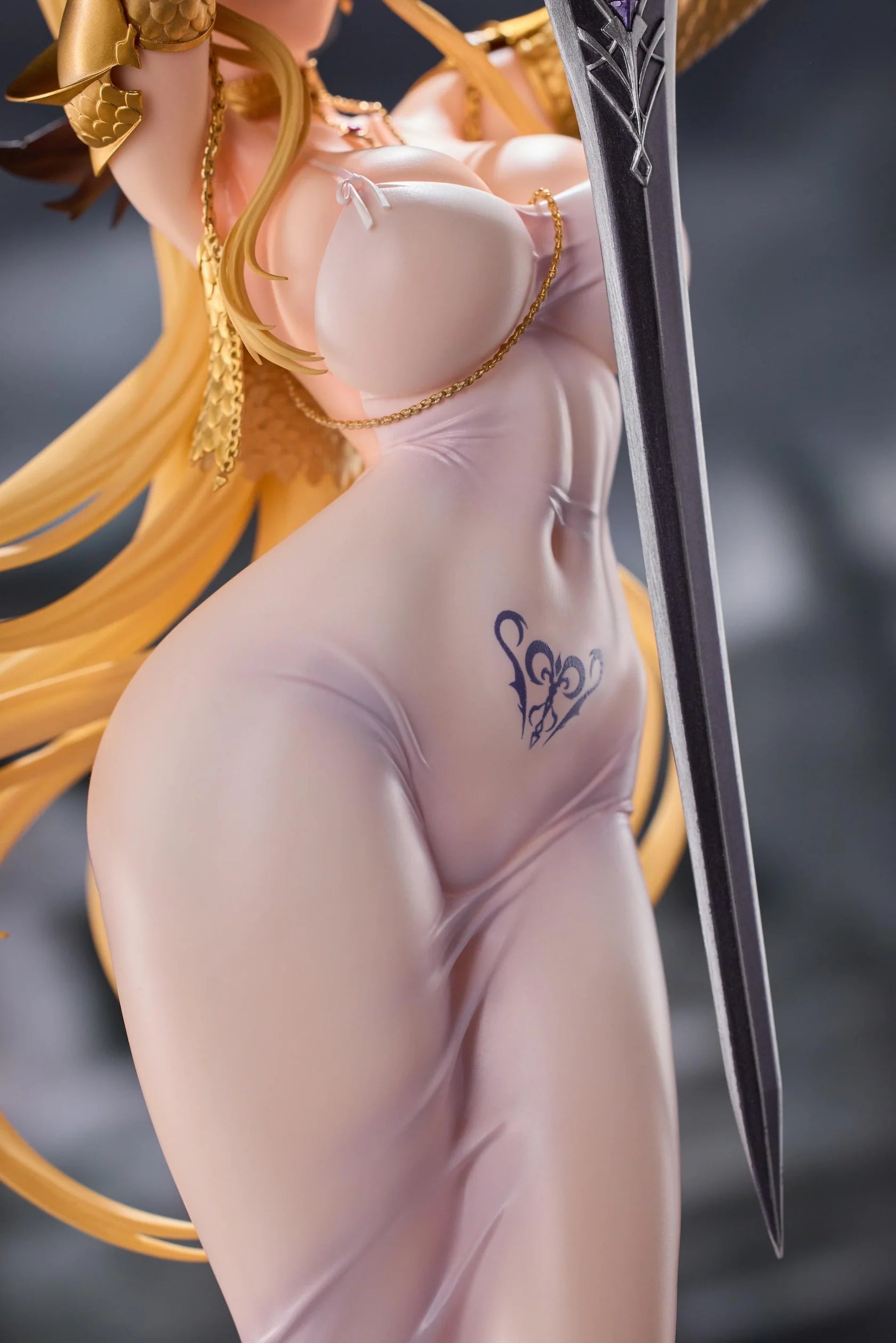 Brown Dust 2 Apostle Olivier 1/6 Scale Figure