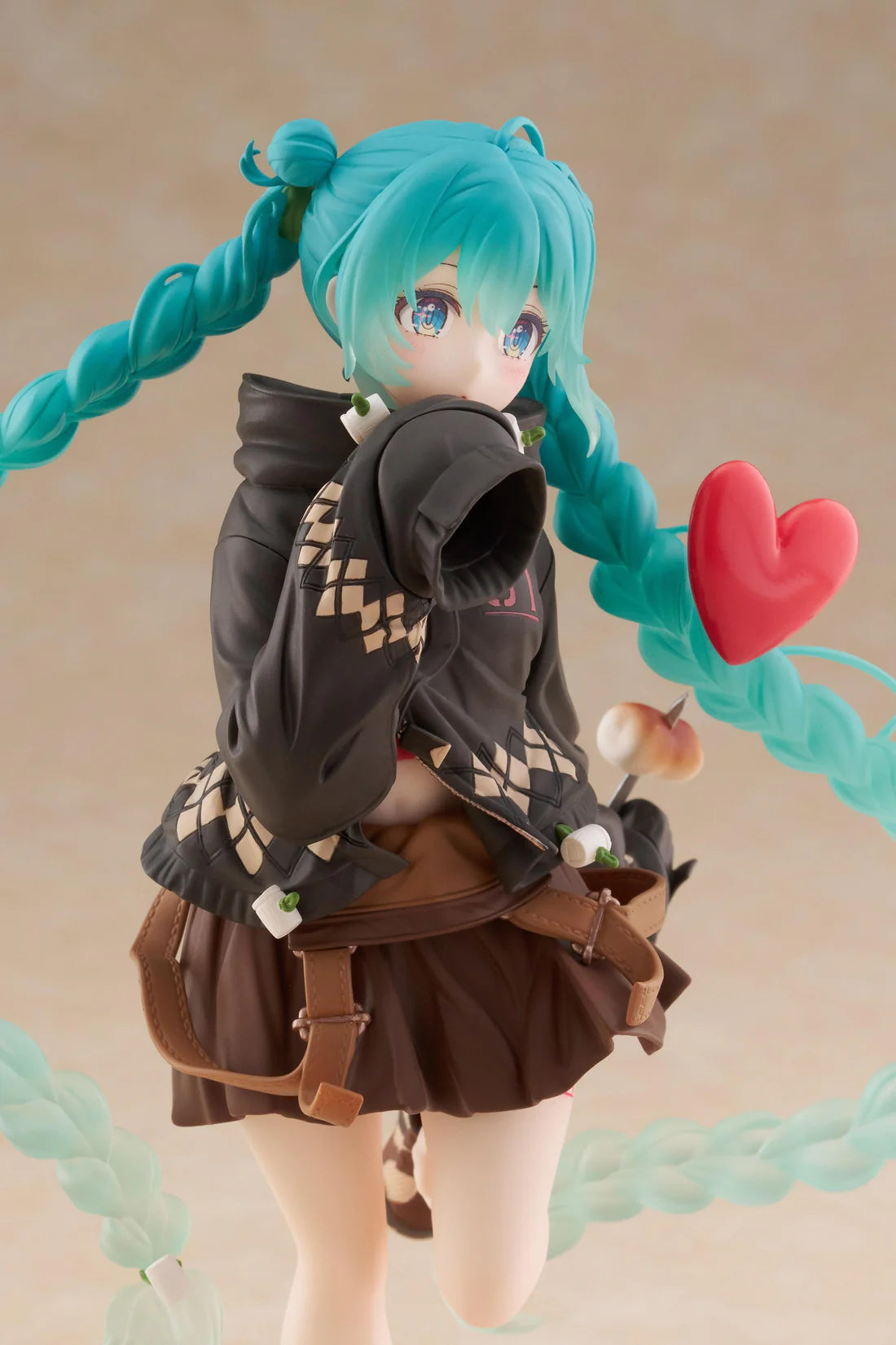 Hatsune Miku Fashion Outdoor Ver. Figure