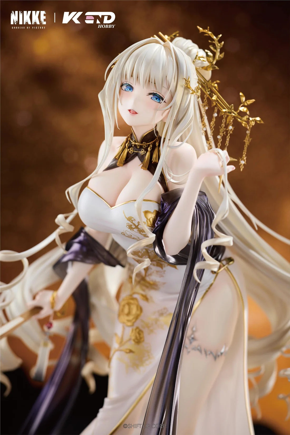 Goddess of Victory: Nikke Crown: Glorious Flower Ver. 1/4 Scale Figure