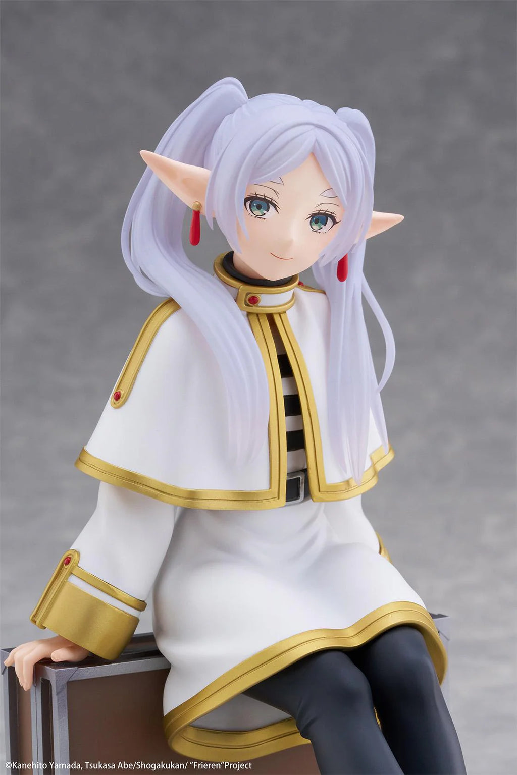 Frieren: Beyond Journey's End Frieren: Trunk Case Ver. Desktop Cute Figure (Re-run)