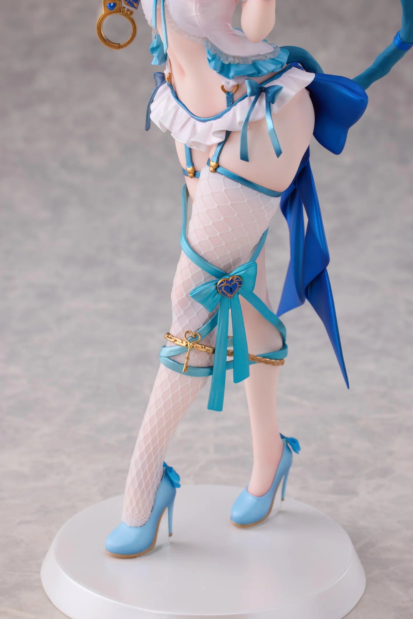 Felnemo Illustration Tied-Up Cat Putika-chan Deluxe Edition 1/7 Scale Figure