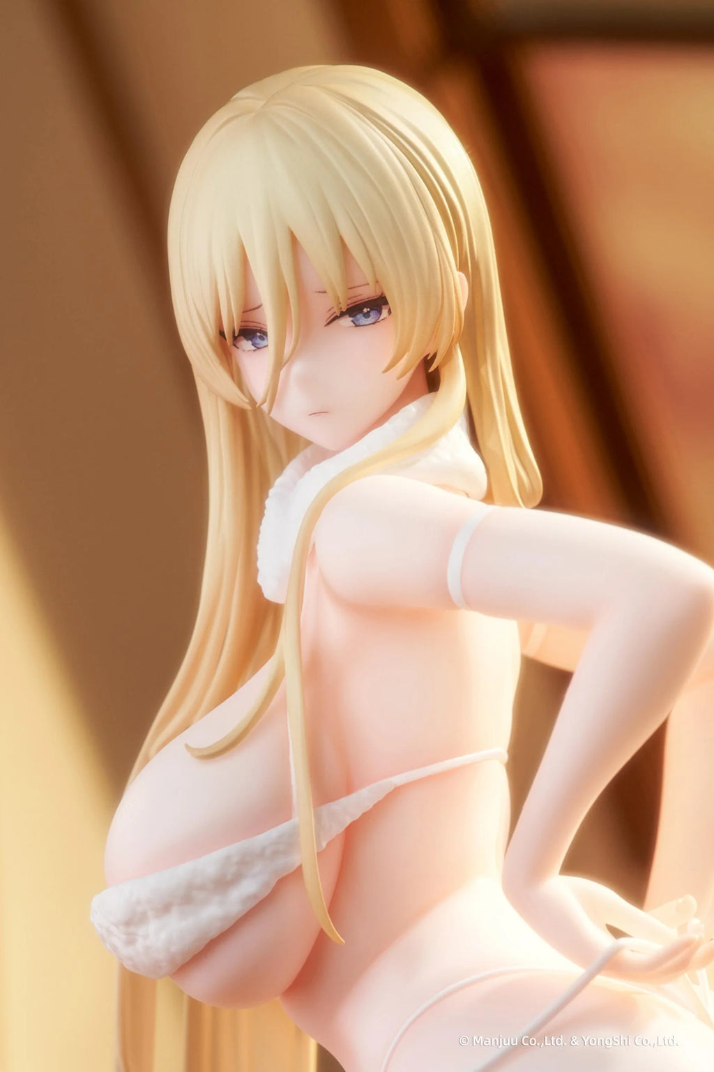 Azur Lane Bismarck Unpacked Surprise Ver. 1/7 Scale Figure