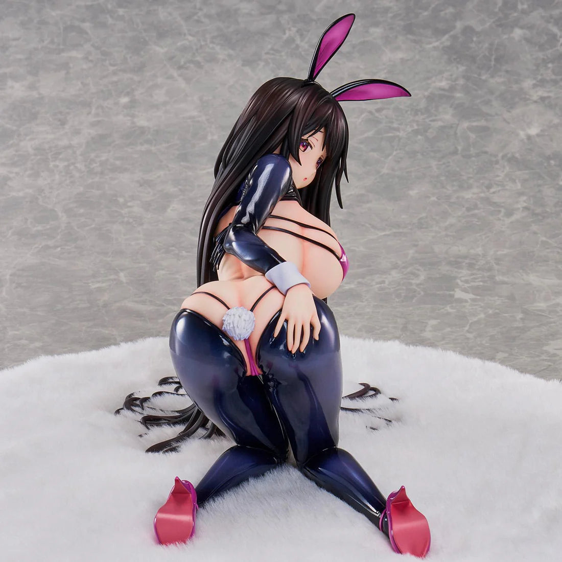 Hirari Illustration Reverse Bunny Figure