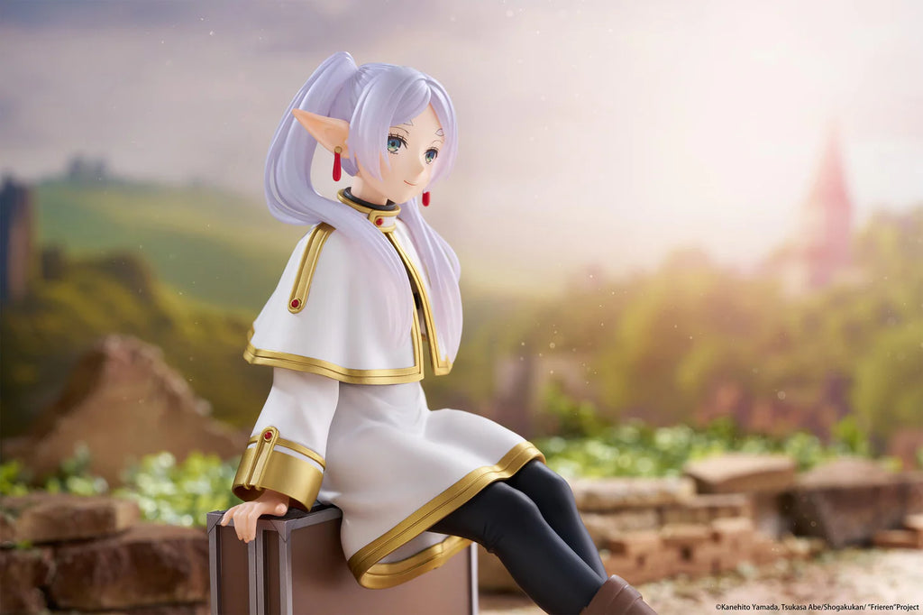 Frieren: Beyond Journey's End Frieren: Trunk Case Ver. Desktop Cute Figure (Re-run)