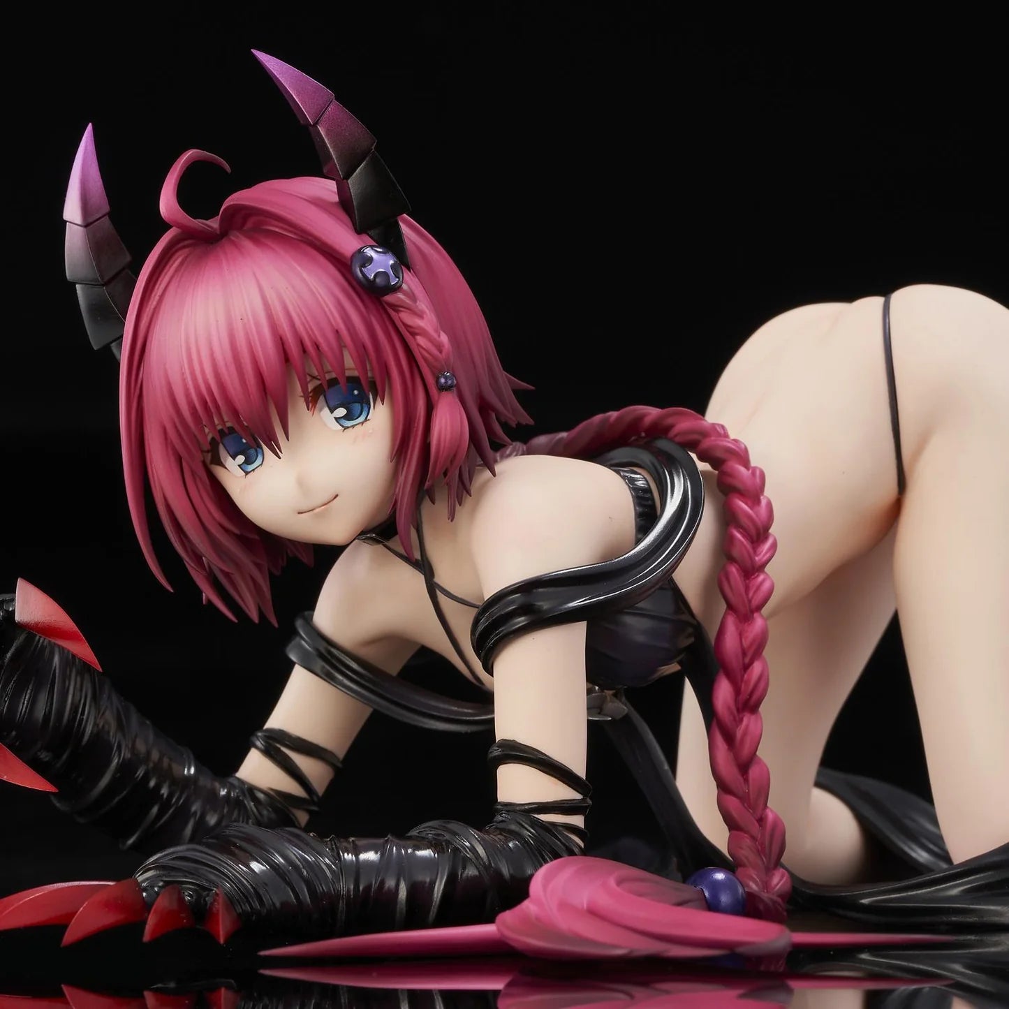 To Love-Ru Darkness Mea Kurosaki: Darkness Ver. Renewal Package Edition 1/6 Scale Figure