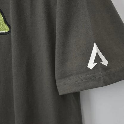 APEX LEGENDS ™ Rabbit Men Sagara Embroidery T-Shirt, Loose Fit (Black/Black)